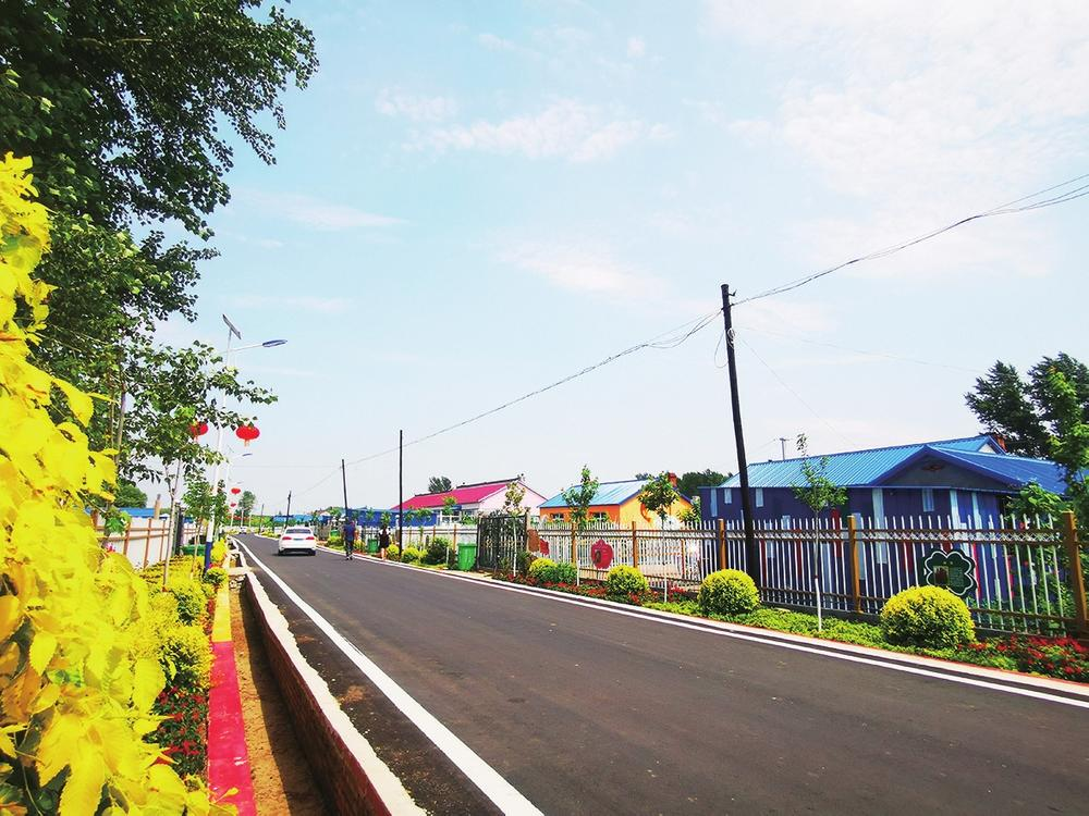 波泥河街道清水村美丽街景